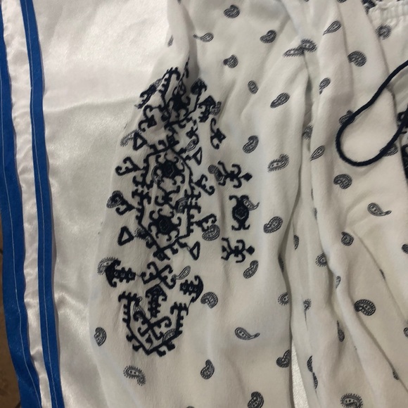 Off the shoulder boutique top - Picture 3 of 6